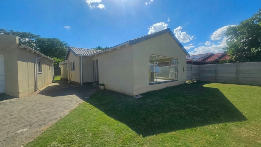To Let 3 Bedroom Property for Rent in Riebeeckstad Free State